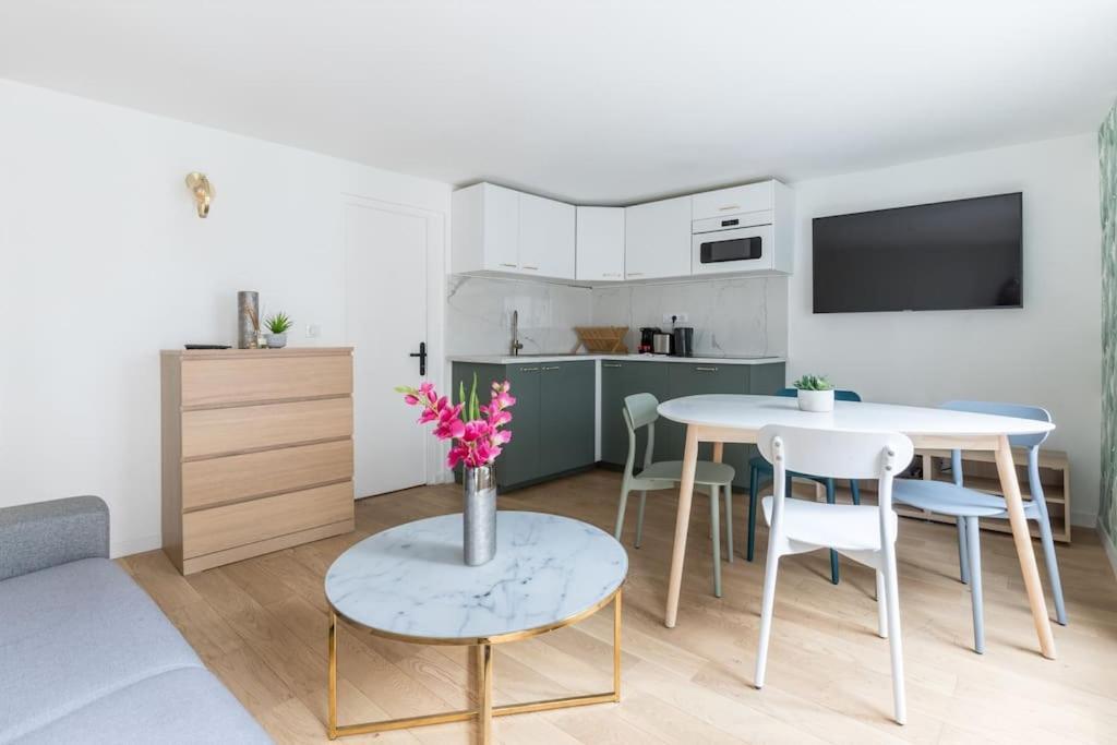 Grands Boulevards 42 Appartement Cosy 1 Br-4P パリ エクステリア 写真